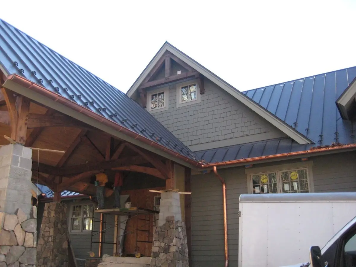 Craftsman Roofing team delivering quality roofing work in North Brentwood